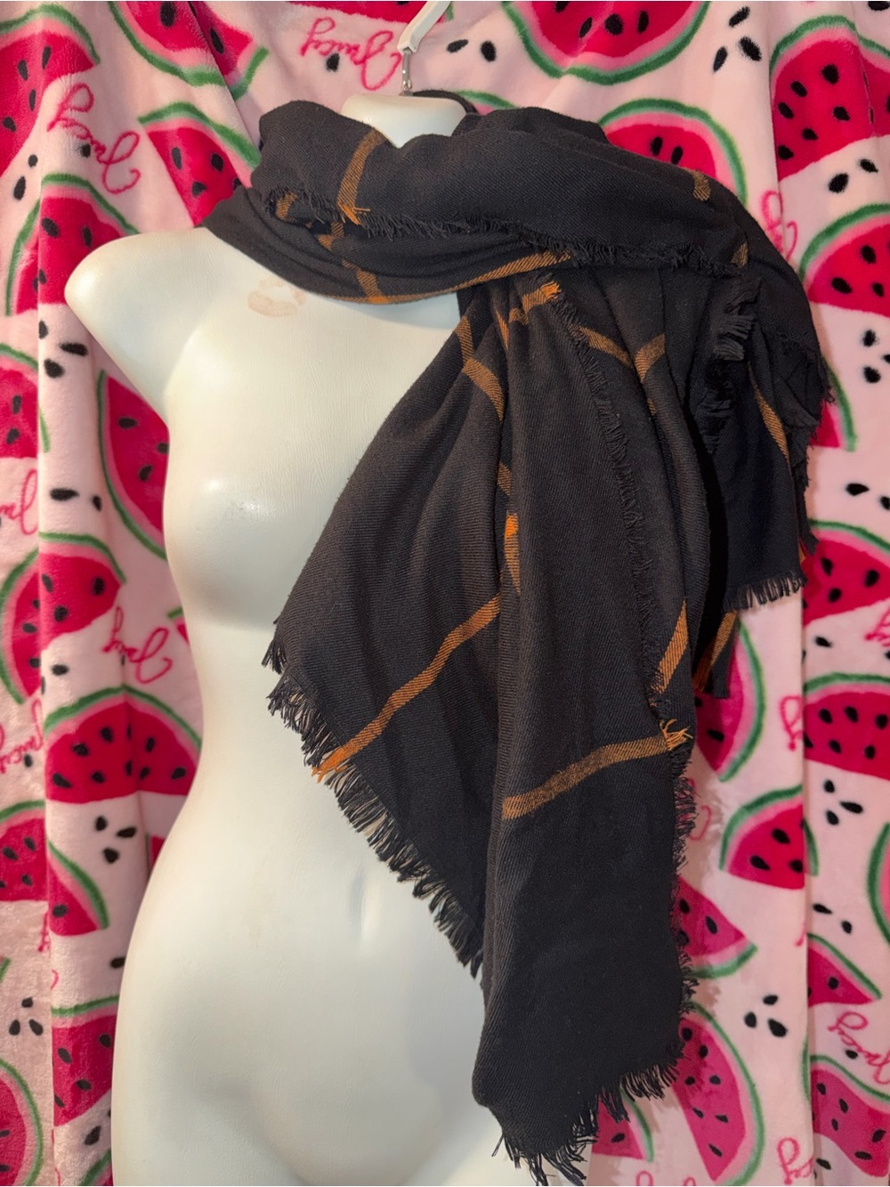 🖤 Plaid Oversized Fringe Scarf